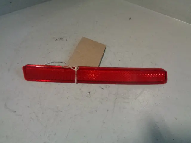 Discovery 3 Rear Bumper Reflector Near Side Left Land Rover 2004 To 2009 1