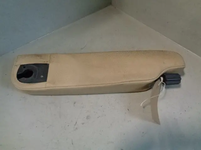 Discovery 3 Armrest Off Side Drivers Alpaca Land Rover 2004 To 2009 K24023 1