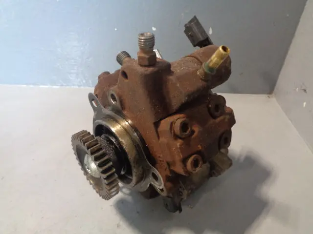Range Rover Sport Fuel Pump High Pressure 3.6 Tdv8 Spares Or Repairs 2