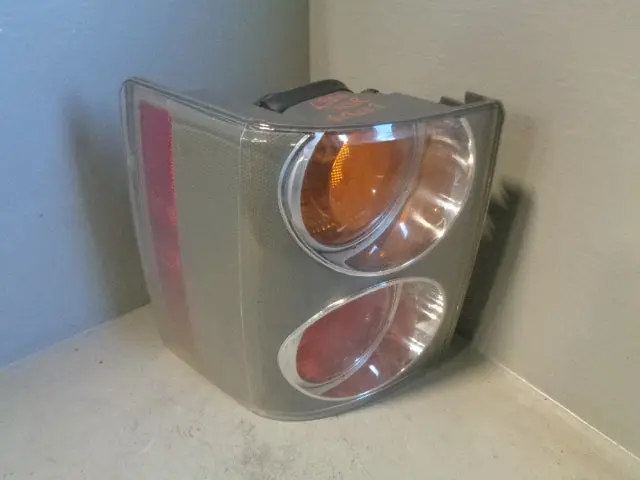 Range Rover L322 Tail Lamp Cluster Near Side Rear Light 2002 To 2006 Reflector 1