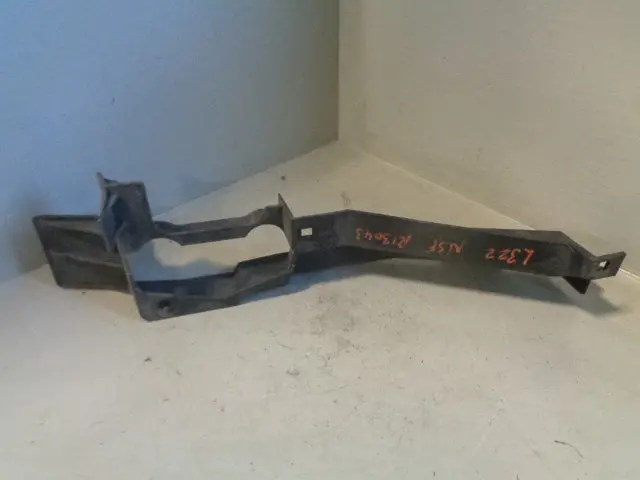Range Rover L322 Bumper Support Bracket Near Side Front 2002 To 2009 1