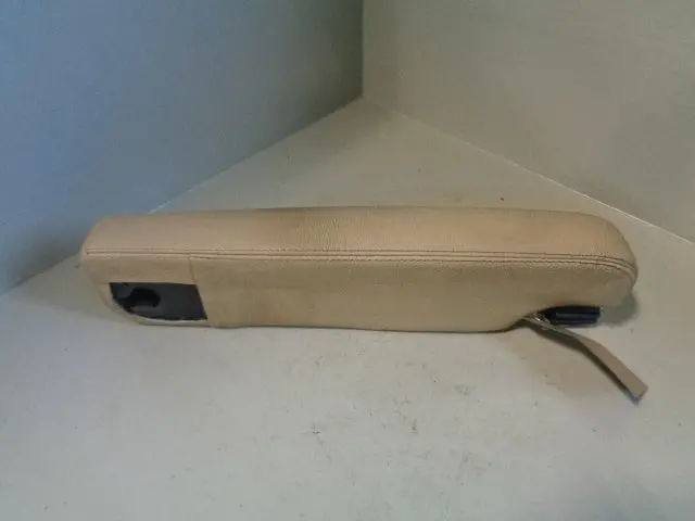 Discovery 3 Armrest Off Side Drivers Alpaca Land Rover 2004 To 2009 K05053 1