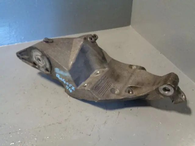 Discovery 4 Front Engine Alternator Mount 9H22-10239 3.0 Land Rover 2009 To 2014 1