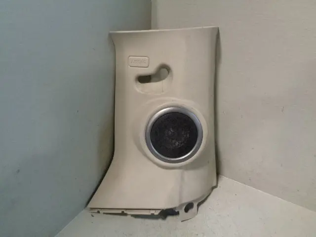 Discovery 3 D Pillar Trim Speaker Xqm000400 Off Side Land Rover 2004 To 2009 1