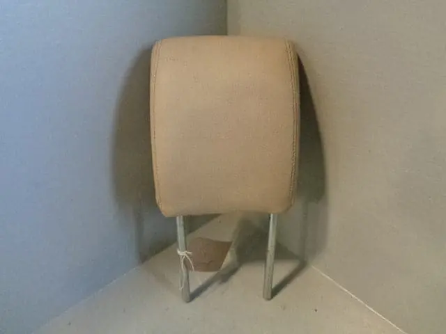 Discovery 3 Centre Rear Headrest Leather In Alpaca Land Rover 2004 To 2009 1