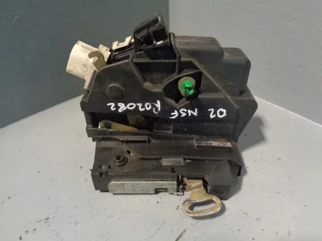 Discovery 2 Door Lock Actuator Solenoid Motor Near Side Front Land Rover 1
