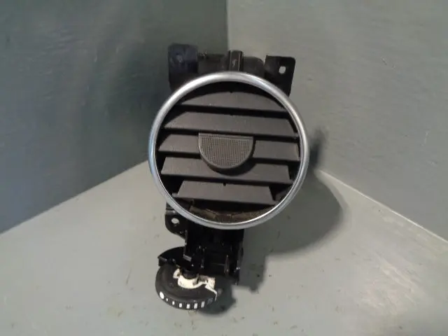 Discovery 4 Heater Air Vent Near Side Centre Ah22-01454-B Land Rover 2009 To 2014 1