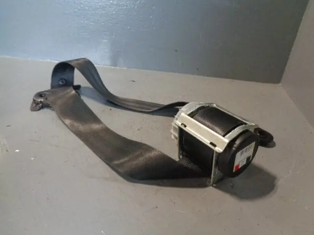 Discovery 4 Seat Belt Near Side Front Black Land Rover 2009 To 2016 Type 1 1