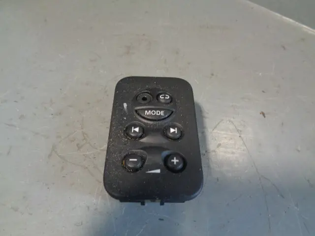 Discovery 4 Rear Radio Volume Control Switch Land Rover 5H22-18K909-Aa 1