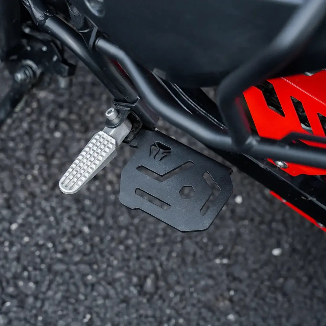 Moto Torque Foot Rest X Pulse 210 2025 1