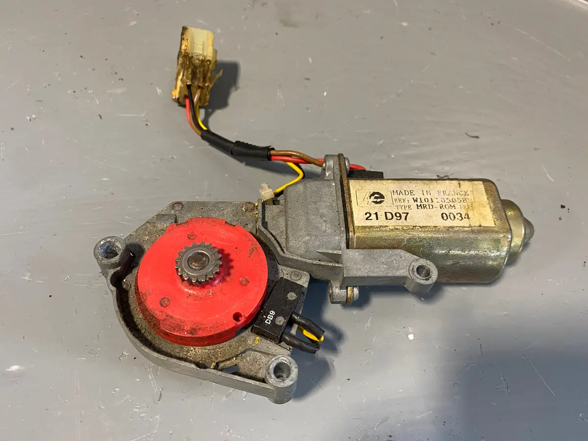 Discovery 2 Sunroof Motor Electric Front Or Rear Land Rover 1998 To 2004 1
