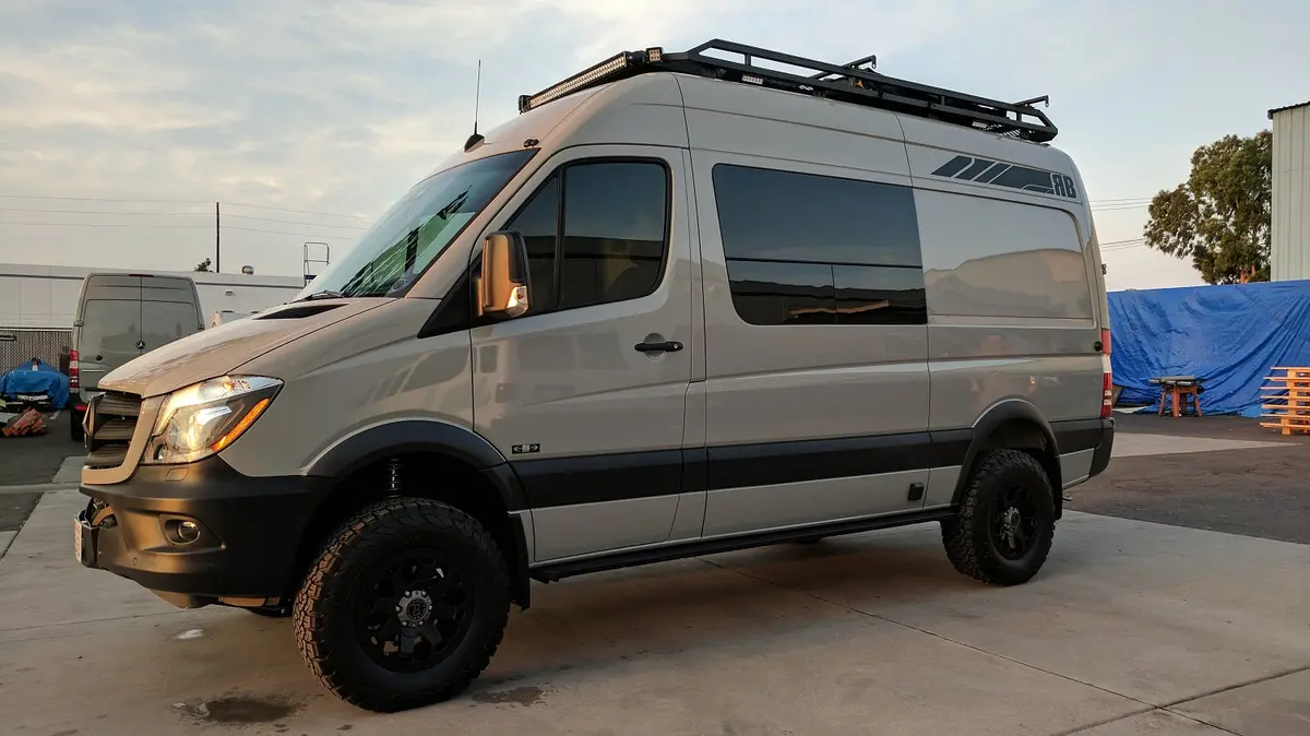 Rb Touring Van Js - 144" 4X4 1