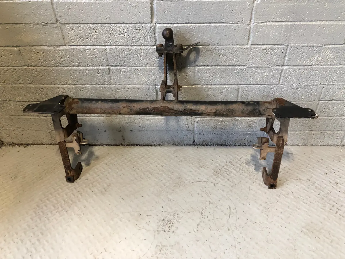 Range Rover L322 Tow Bar With Tow Ball 2002 To 2010 R19095 1