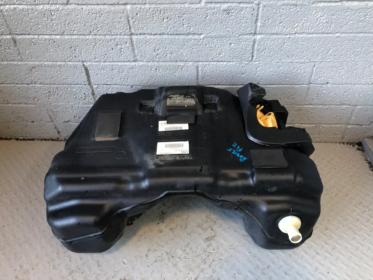 Freelander 2 Fuel Tank Plastic And Sender Pump 2.2 Td4 Land Rover 6G92-9K007 1