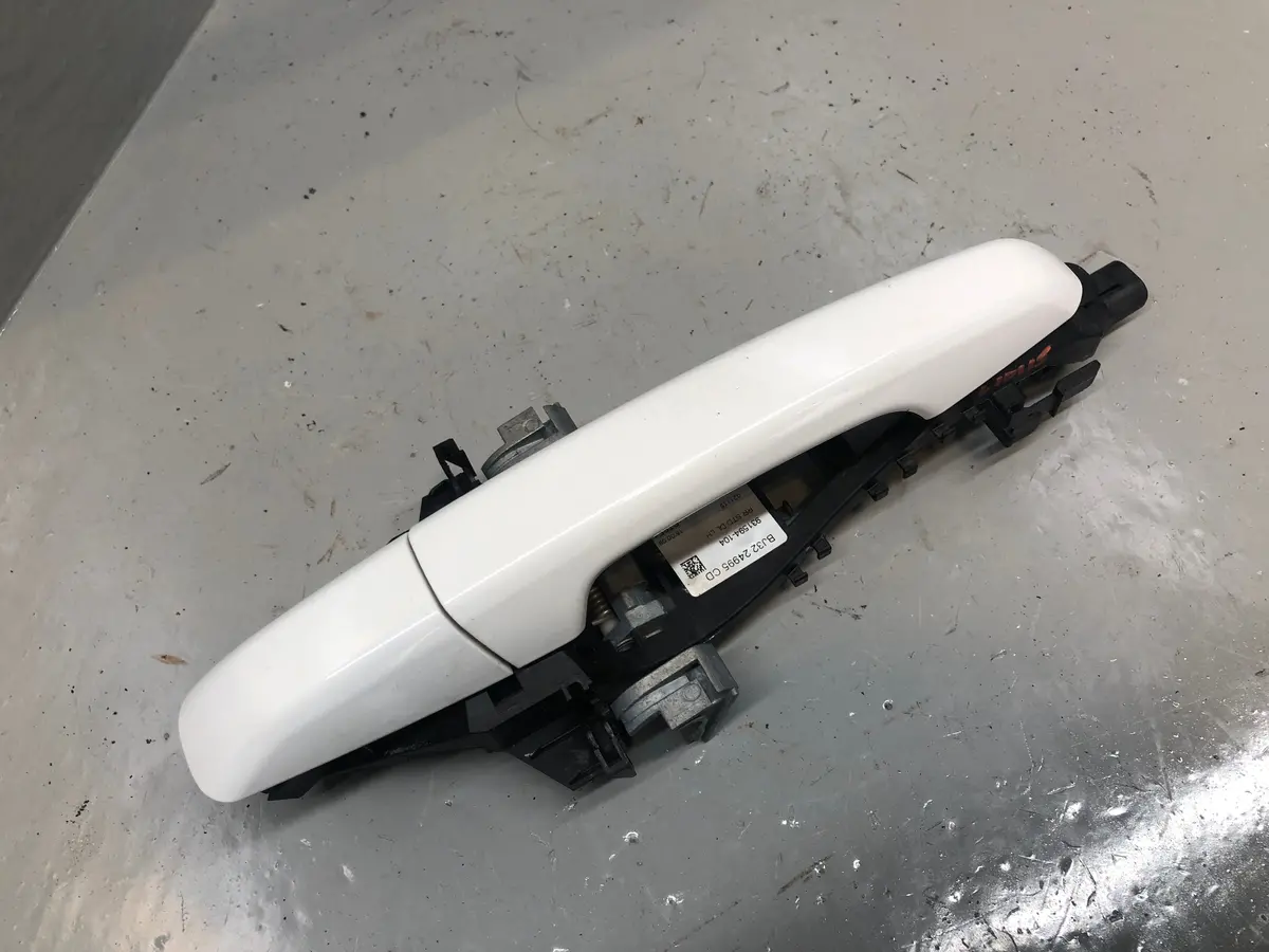 Range Rover Evoque Door Handle Exterior Near Side Rear Fuji White L538 2