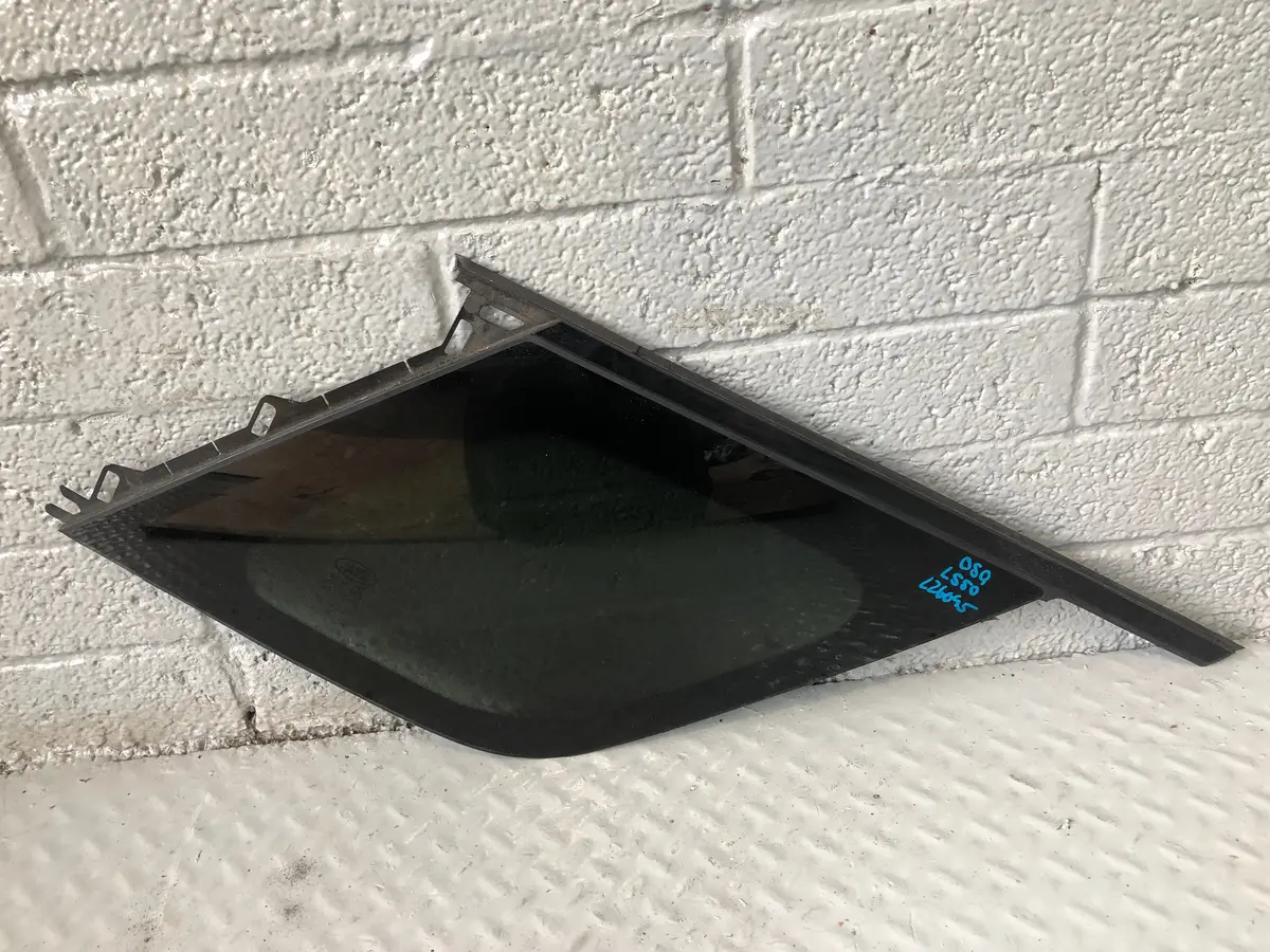 Discovery Sport Rear Quarter Window Glass Off Side Right L550 Land Rover 1