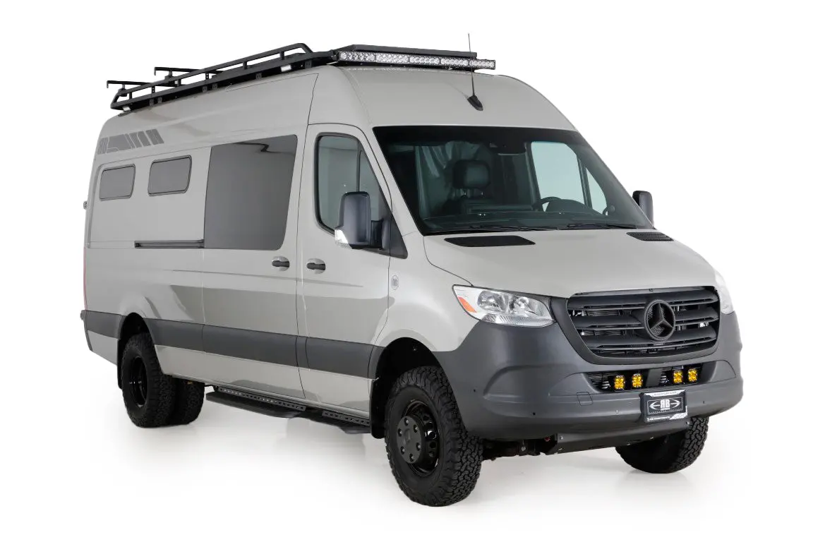 Rb Touring Van Jr - 170 3500 4X4 1