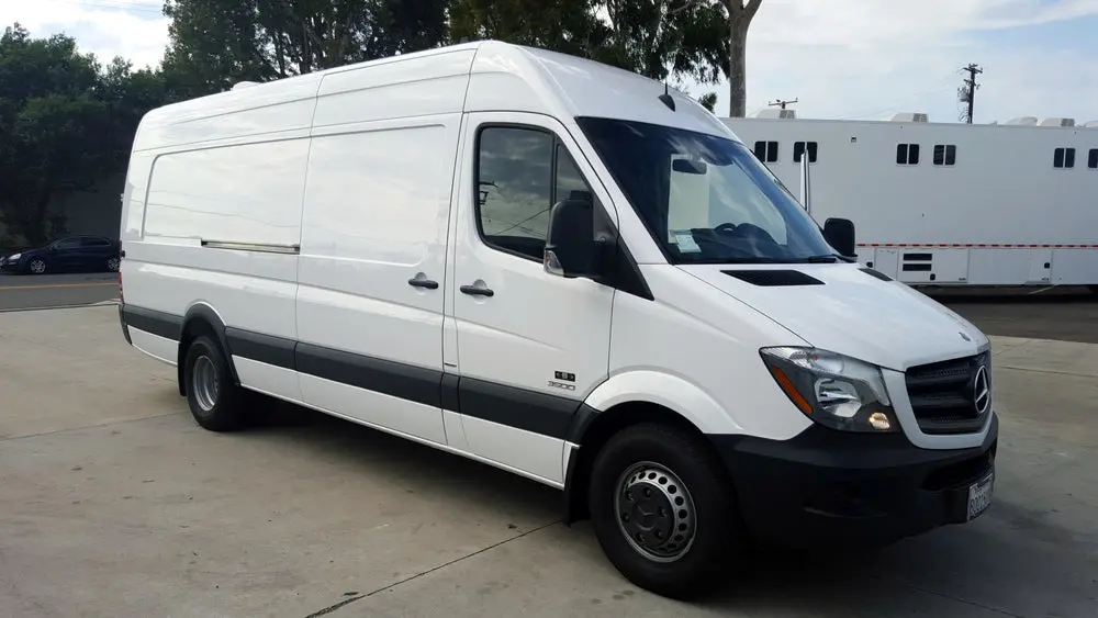 Ktm-Wp Shop Van 1