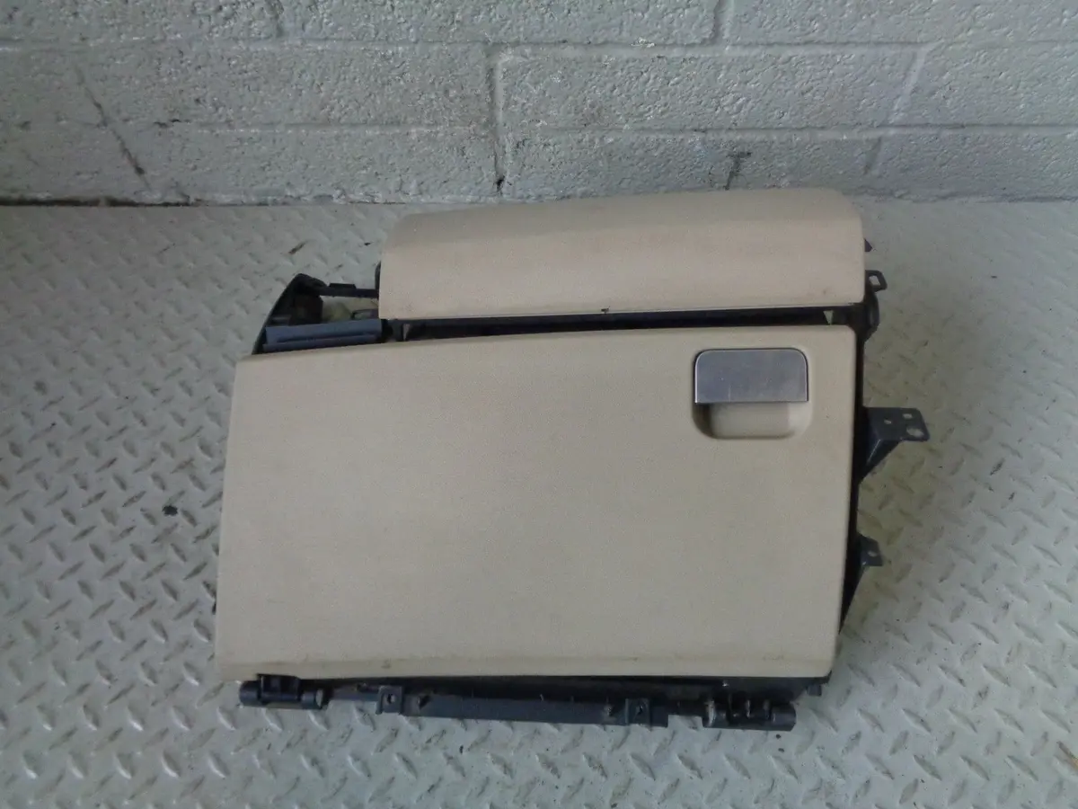Discovery 4 Glove Box Upper And Lower In Light Beige Land Rover 2009 To 2016 1