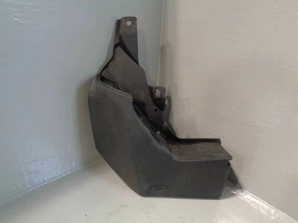 Discovery 4 Mud Flap Guard Near Side Rear Land Rover 2009 To 2016 1