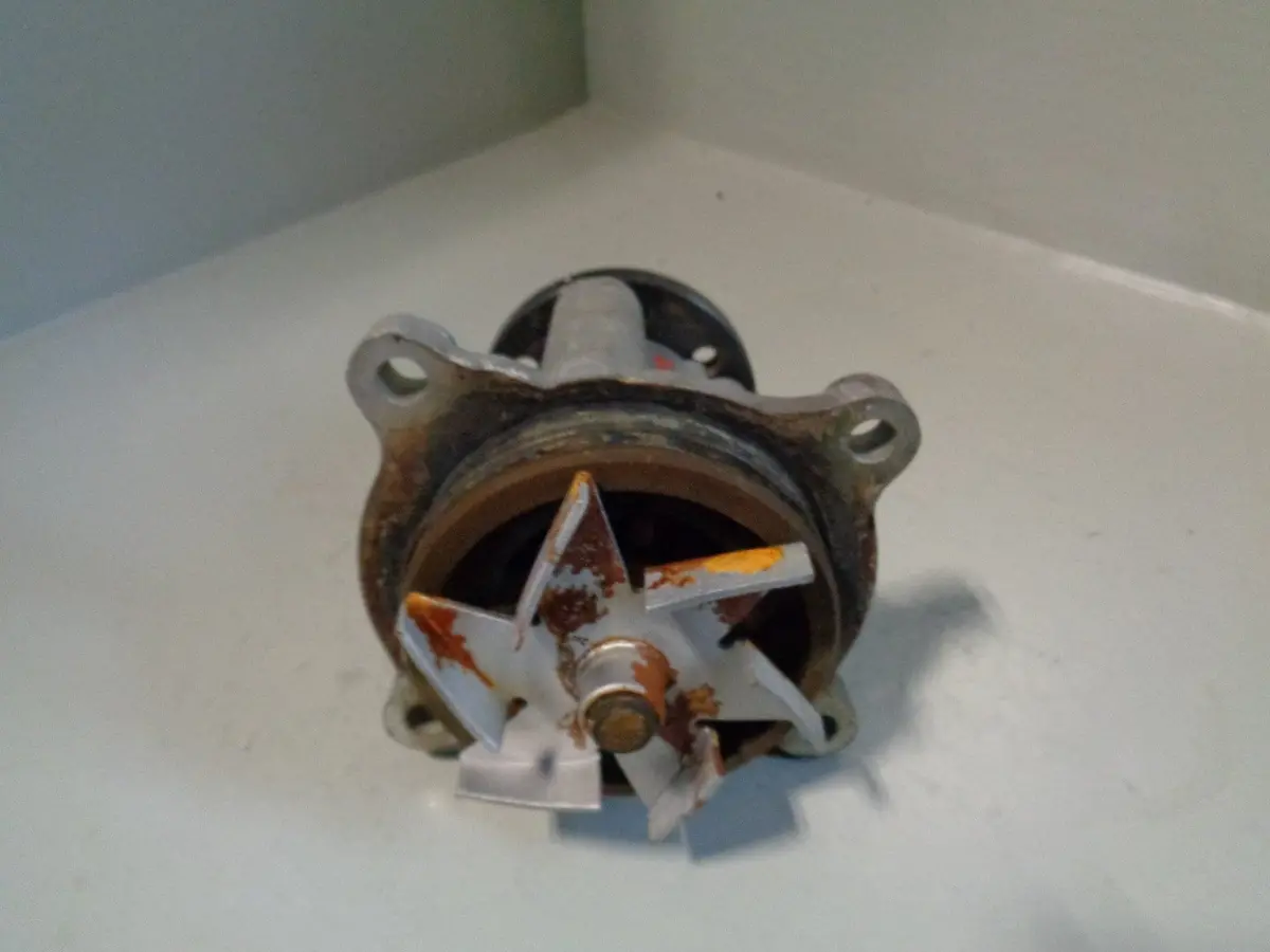 Range Rover L322 Or Sport Water Pump 3.6 Tdv8 Lr008863 2006 To 2013 1