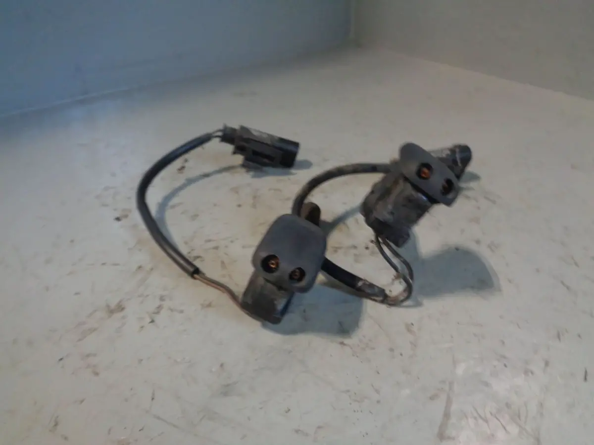 Range Rover L322 Washer Jets Windscreen Washers Heated Pair Of L14114 1