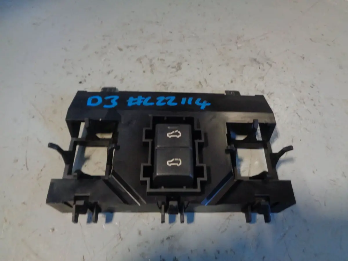Discovery 3 Sunroof Switch With Housing Land Rover 2004 To 2009 1