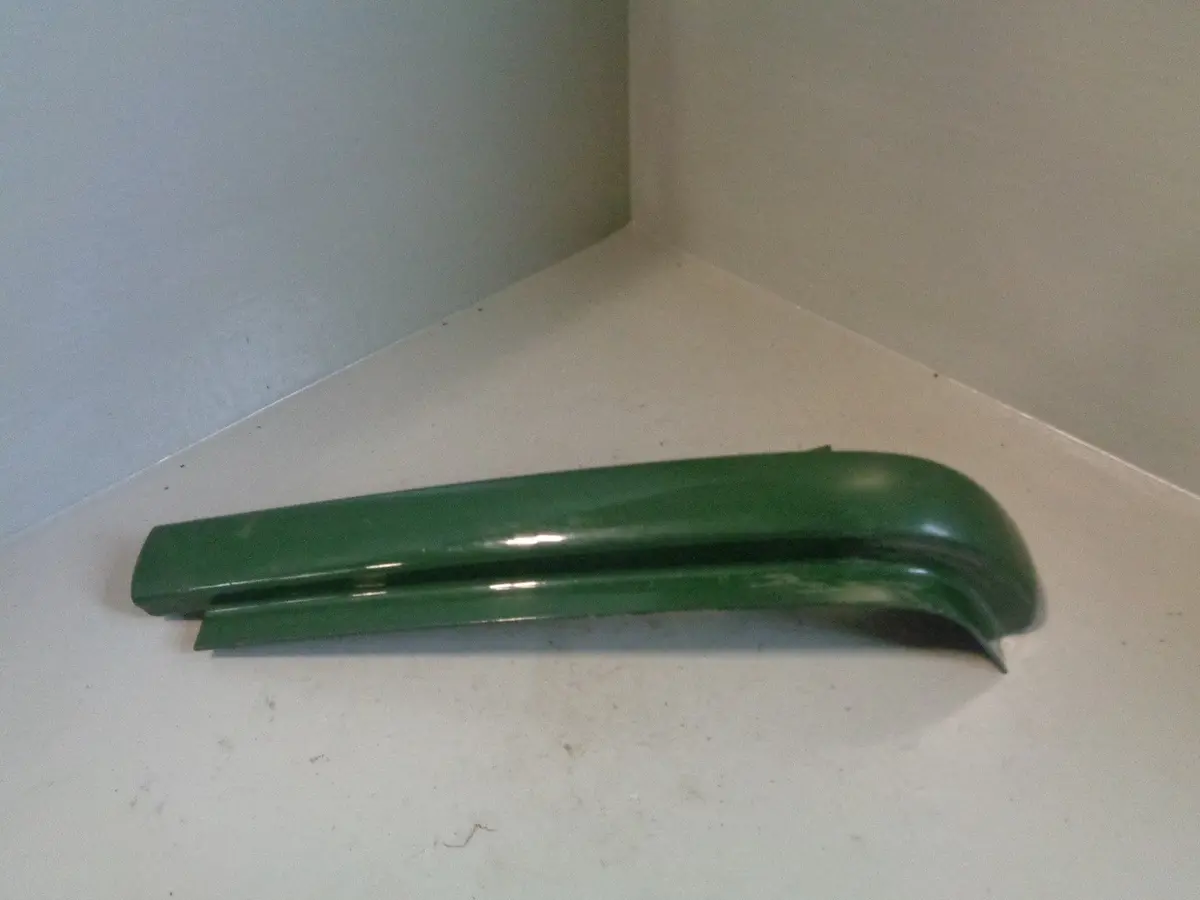 Discovery 2 Headlight Trim Near Side Coniston Green Land Rover 1998 To 2002 1