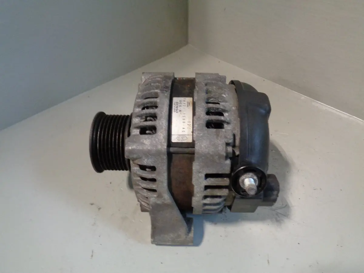 Range Rover L322 Alternator 3.6 Tdv8 7H42-10300-Ac Denso 2006 To 2009 1