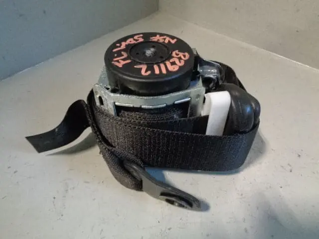 Freelander 1 Seat Belt In Black Near Side Front 5 Door Land Rover 1998 To 2006 1