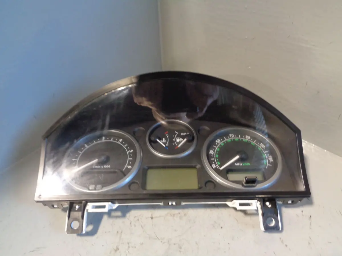 Discovery 3 Instrument Cluster 2.7 Tdv6 Yac500026 Land Rover 2004 To 2007 1