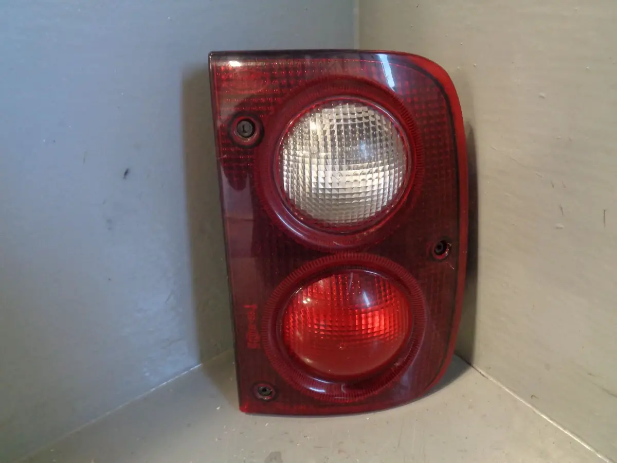 Freelander 1 Rear Light Off Side Upper Tail Lamp Land Rover 1998 To 2004 1