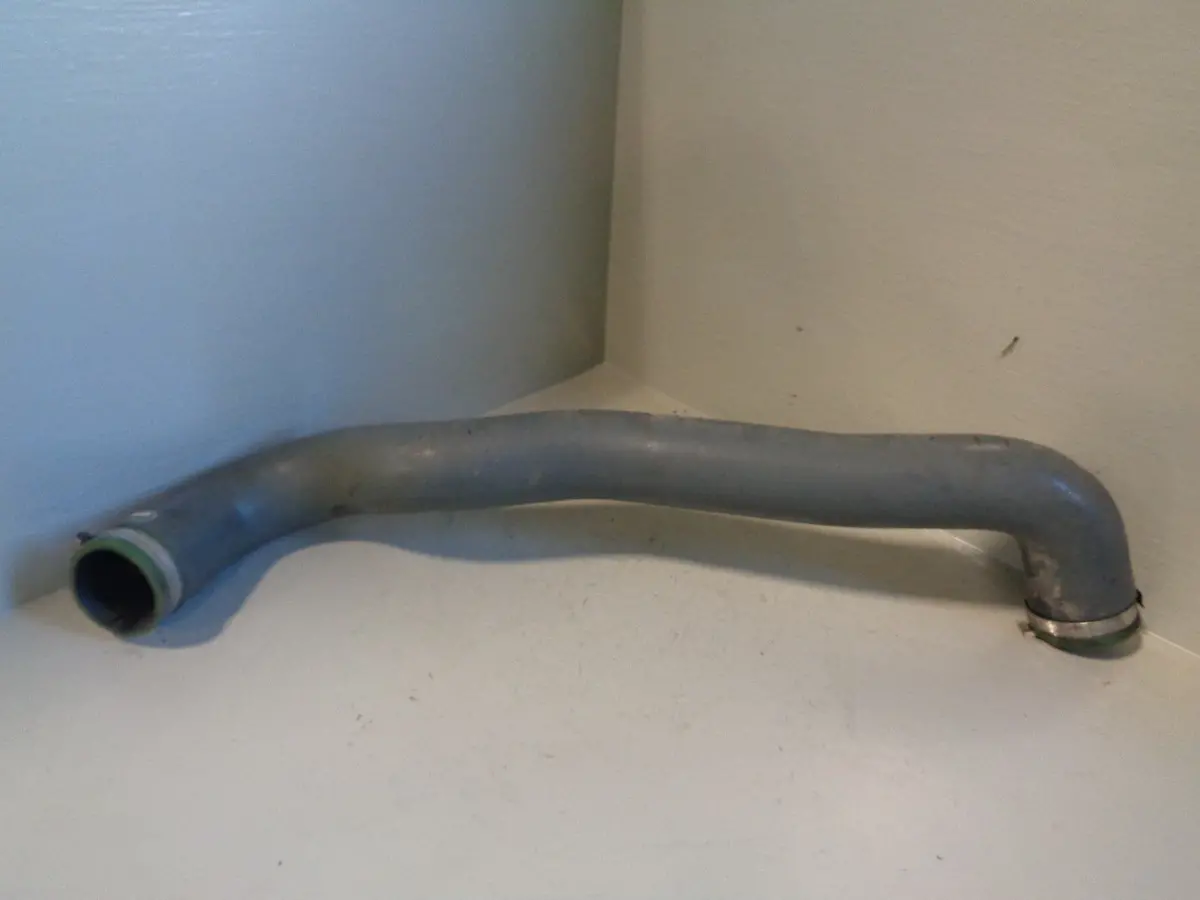 Intercooler Pipe 2.7 Tdv6 Silicon Near Side Discovery 3 Range Rover Sport 1