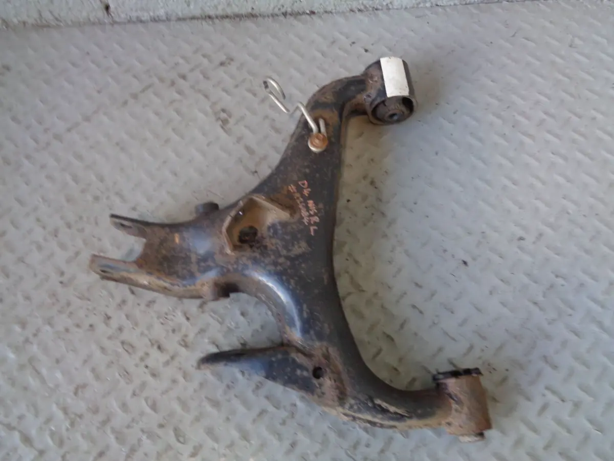 Discovery 4 Wishbone Control Arm Lower Near Side Rear Suspension Land Rover 1