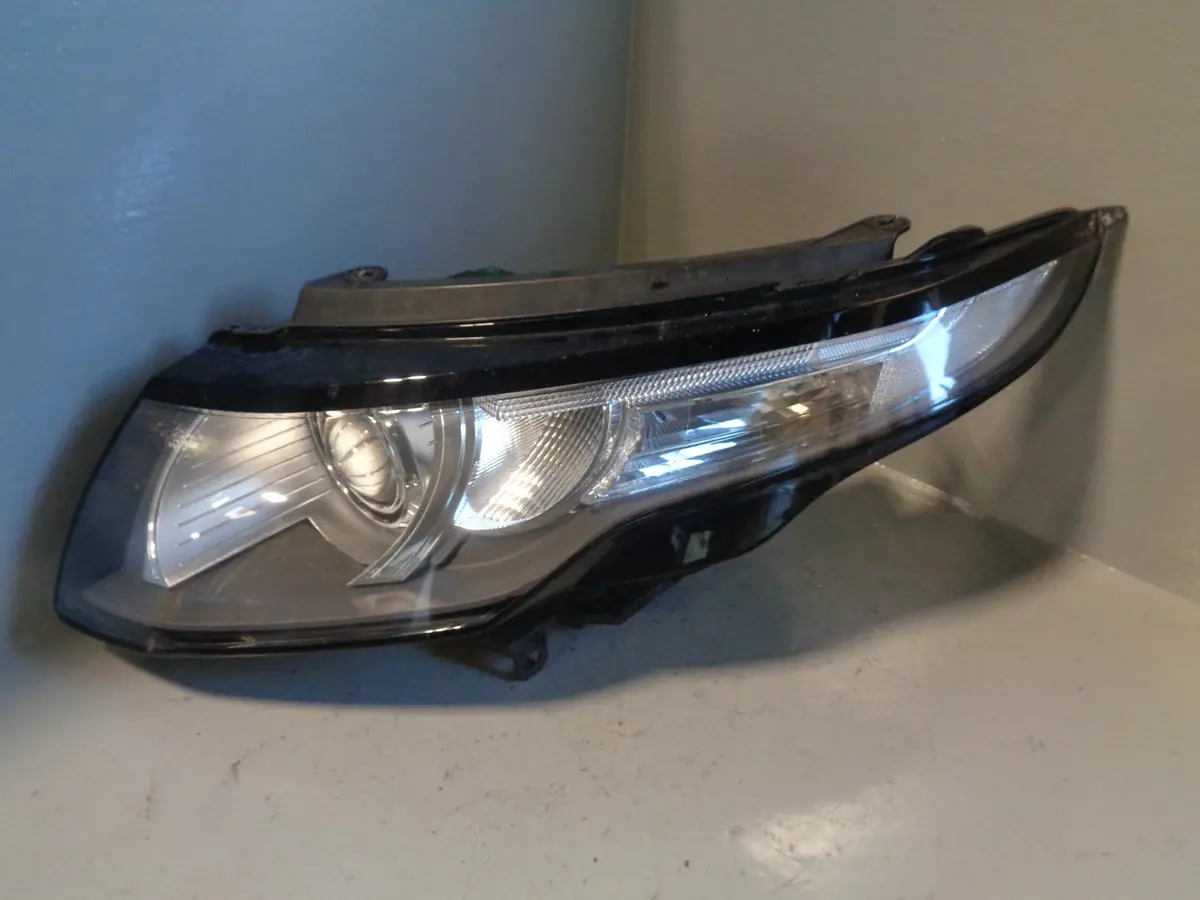 Range Rover Evoque Headlight Near Side Halogen Bj32-13W030-Ae L538 2011 To 2015 1