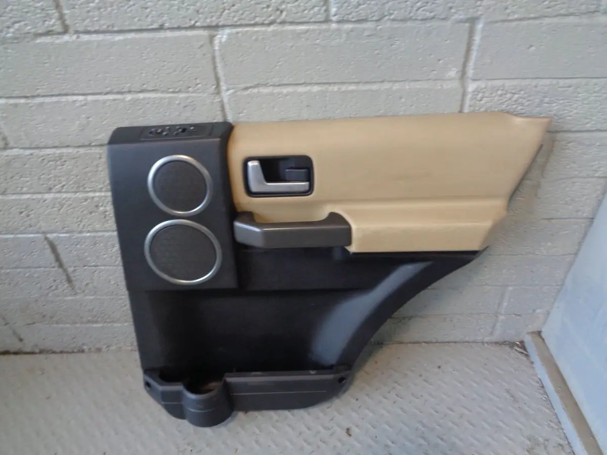 Discovery 3 Door Card Alpaca Off Side Rear Logic 7 2004 To 2009 L22114 1