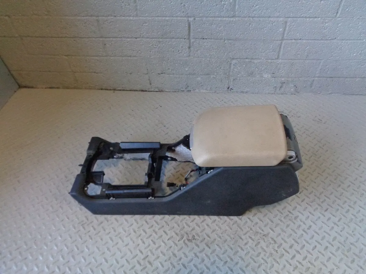 Range Rover L322 Centre Console Arm Rest In Sand 2002 To 2005 R31103 1