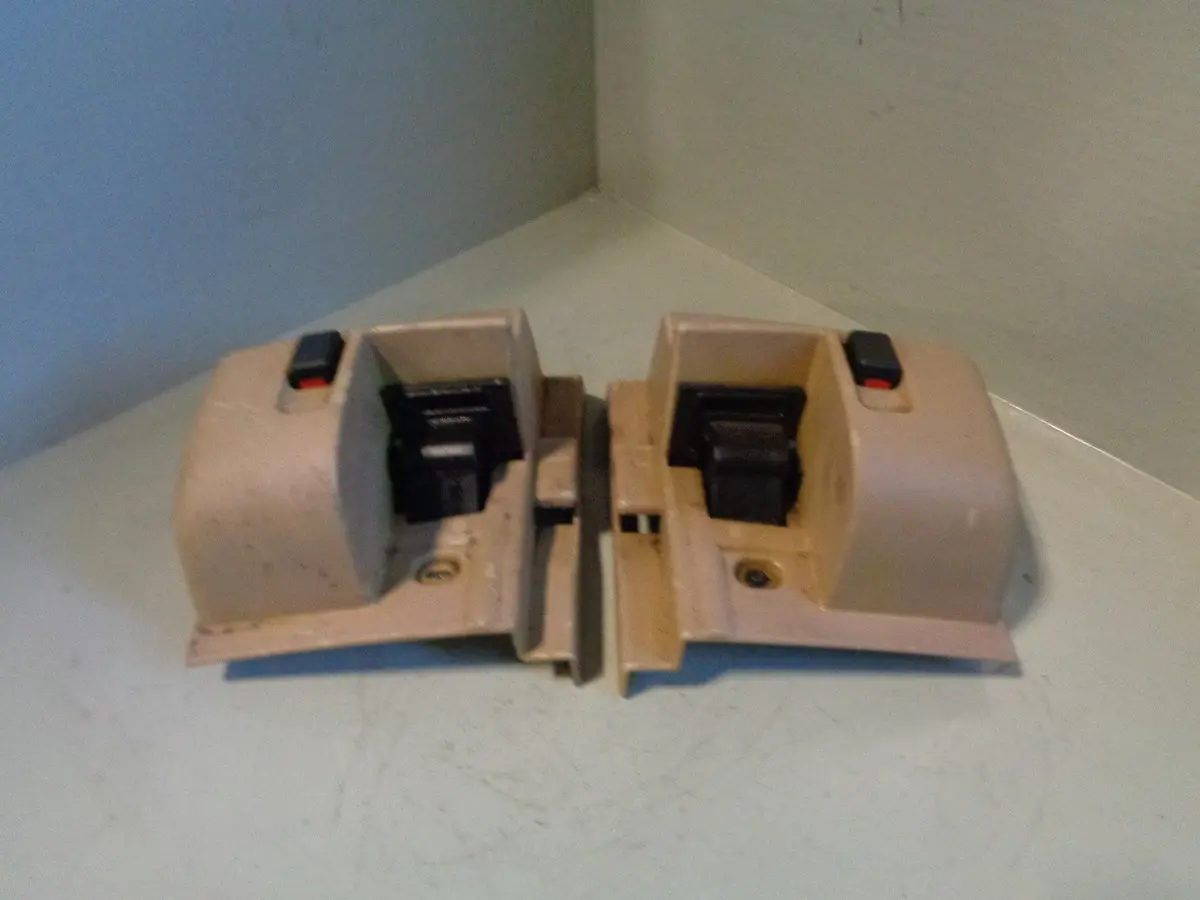 Range Rover L322 Dog Guard Fixing Cover Sand Pair Of 2002 To 2006 1
