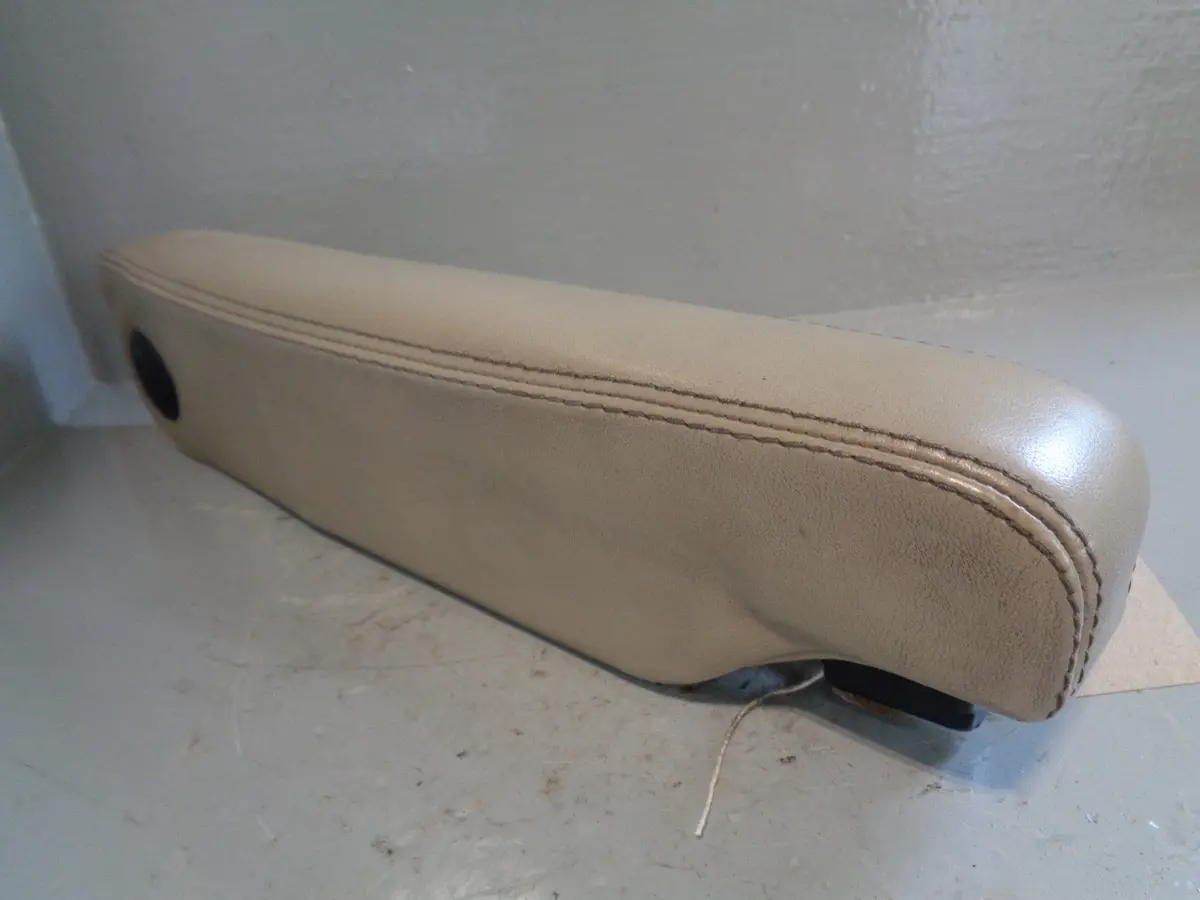 Discovery 4 Armrest Near Side Passenger Alpaca Land Rover 2009 To 2013 K10064 1