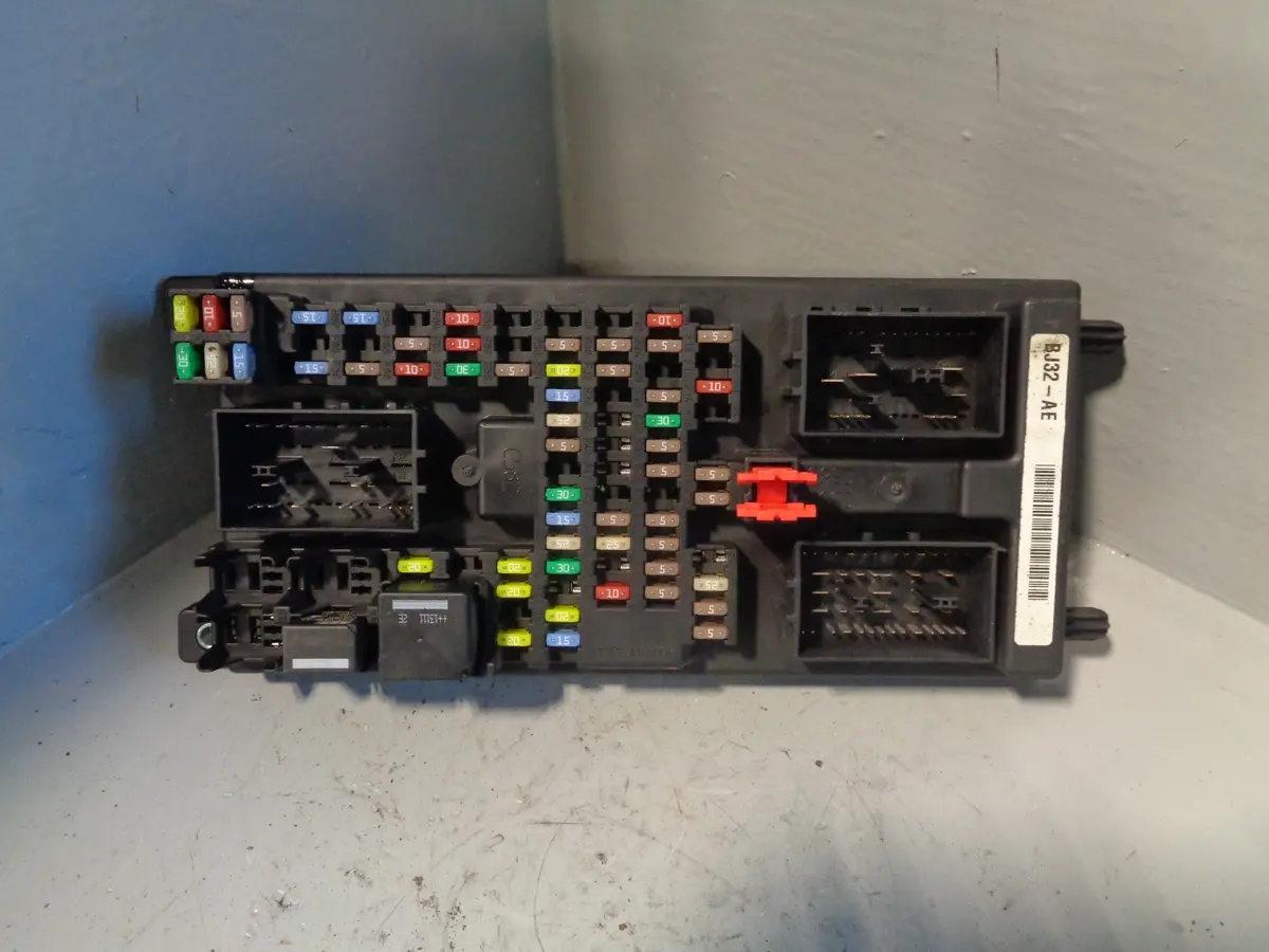 Range Rover Evoque Fuse Box 2.2 Sd4 Bj32-14F041-Ae L538 2011 To 2015 1