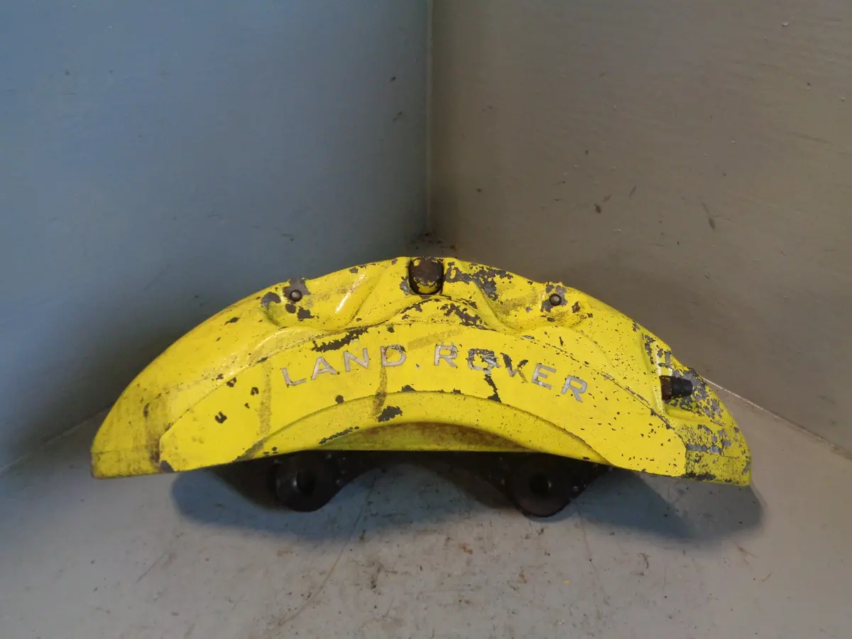 Range Rover Brake Caliper L322 Brembo Off Side Front 6 Piston 4.4 Tdv8 L24045 1