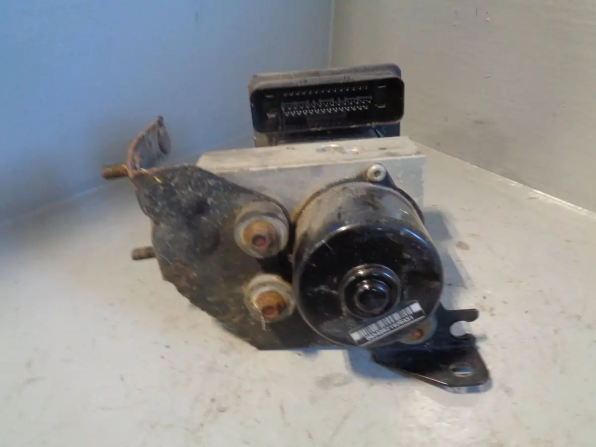 Freelander 1 Abs Module Pump Brake Srb000200 Land Rover 2001 To 2006 1