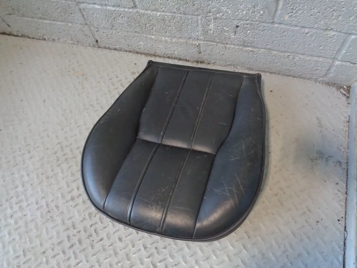 Range Rover L322 Seat Padded Base Near Side Front Black Leather Facelift L14114 1