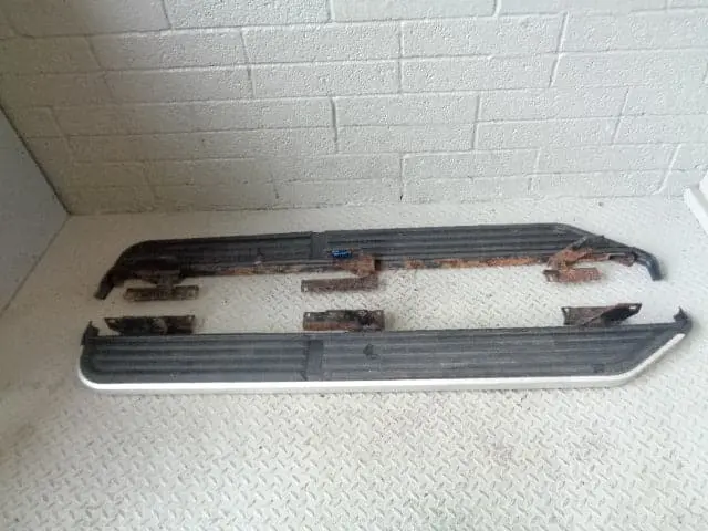 Discovery 3 4 Side Steps Pair Of Black Silver Land Rover 2004 To 2014 K05073 1