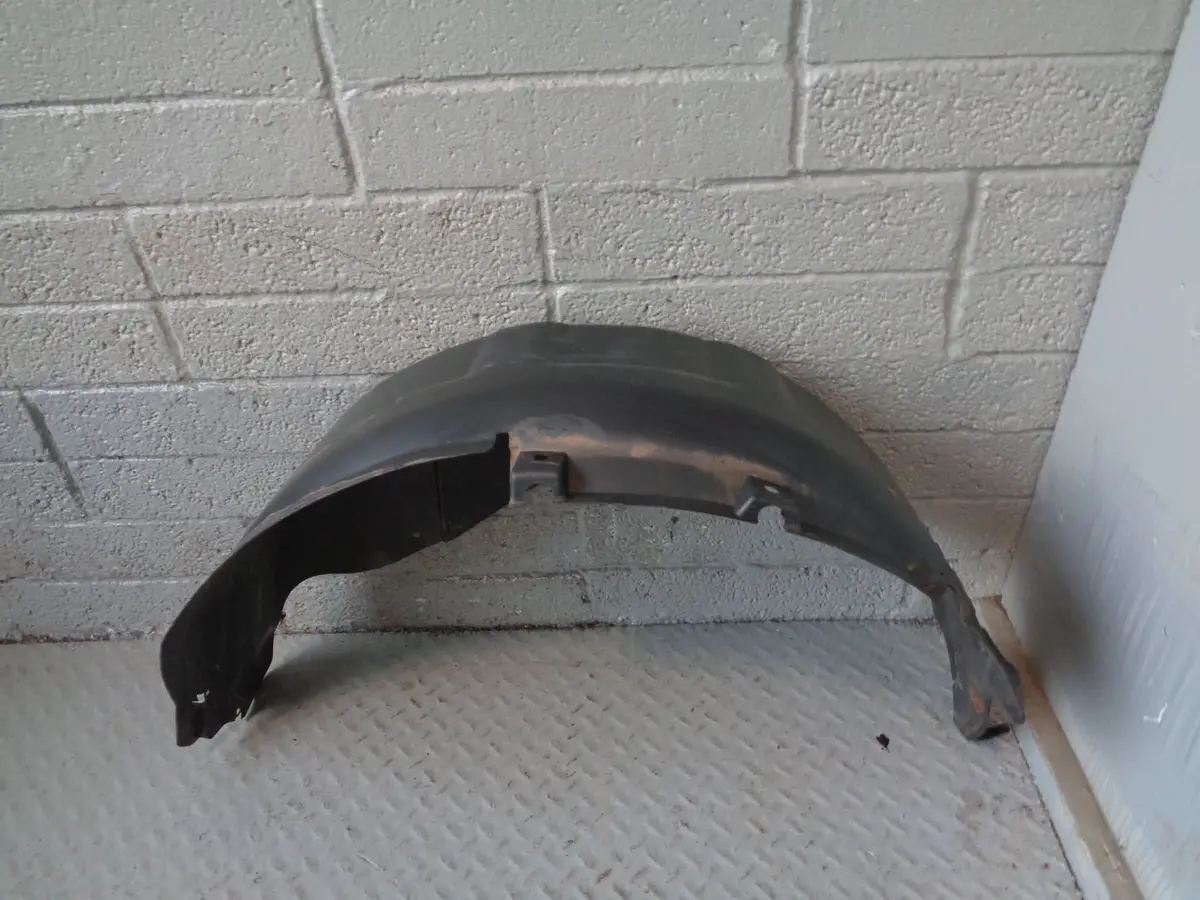 Discovery 3 Wheel Arch Liner Near Side Rear Clf500192 Land Rover 2004 To 2009 1