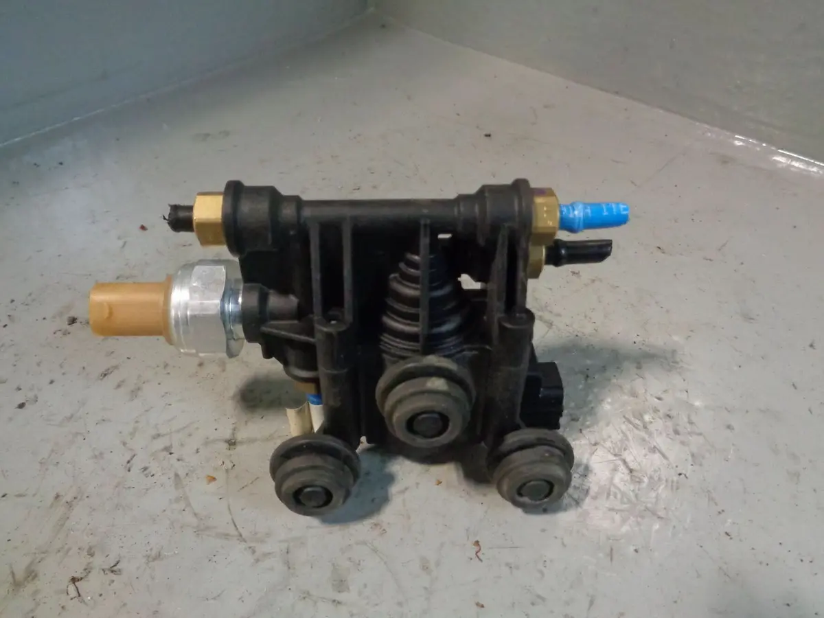 Range Rover L322 Cross Over Valve Air Suspension Rvh500070 2005 To 2013 1