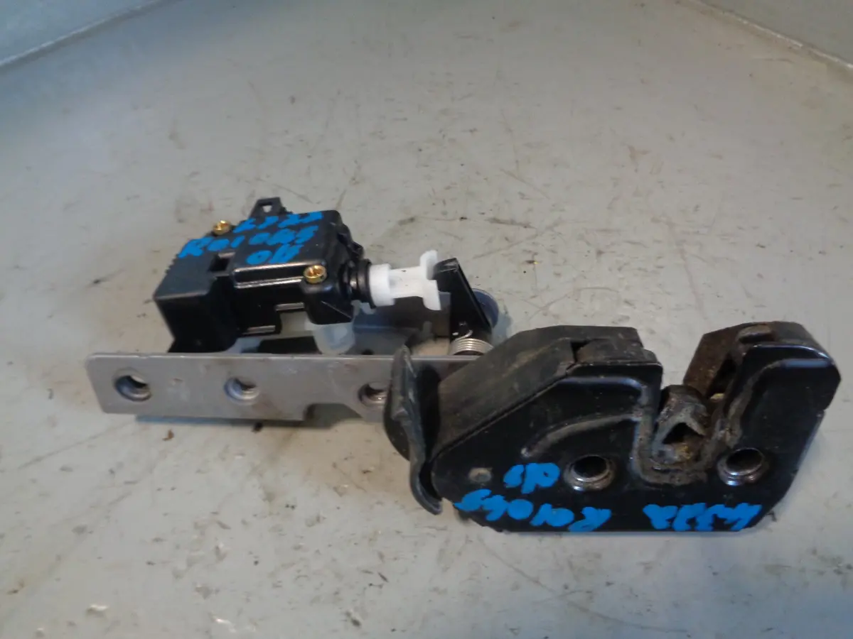 Range Rover L322 Tailgate Lock Actuator Solenoid Lower Right 2002 To 2010 R01045 1
