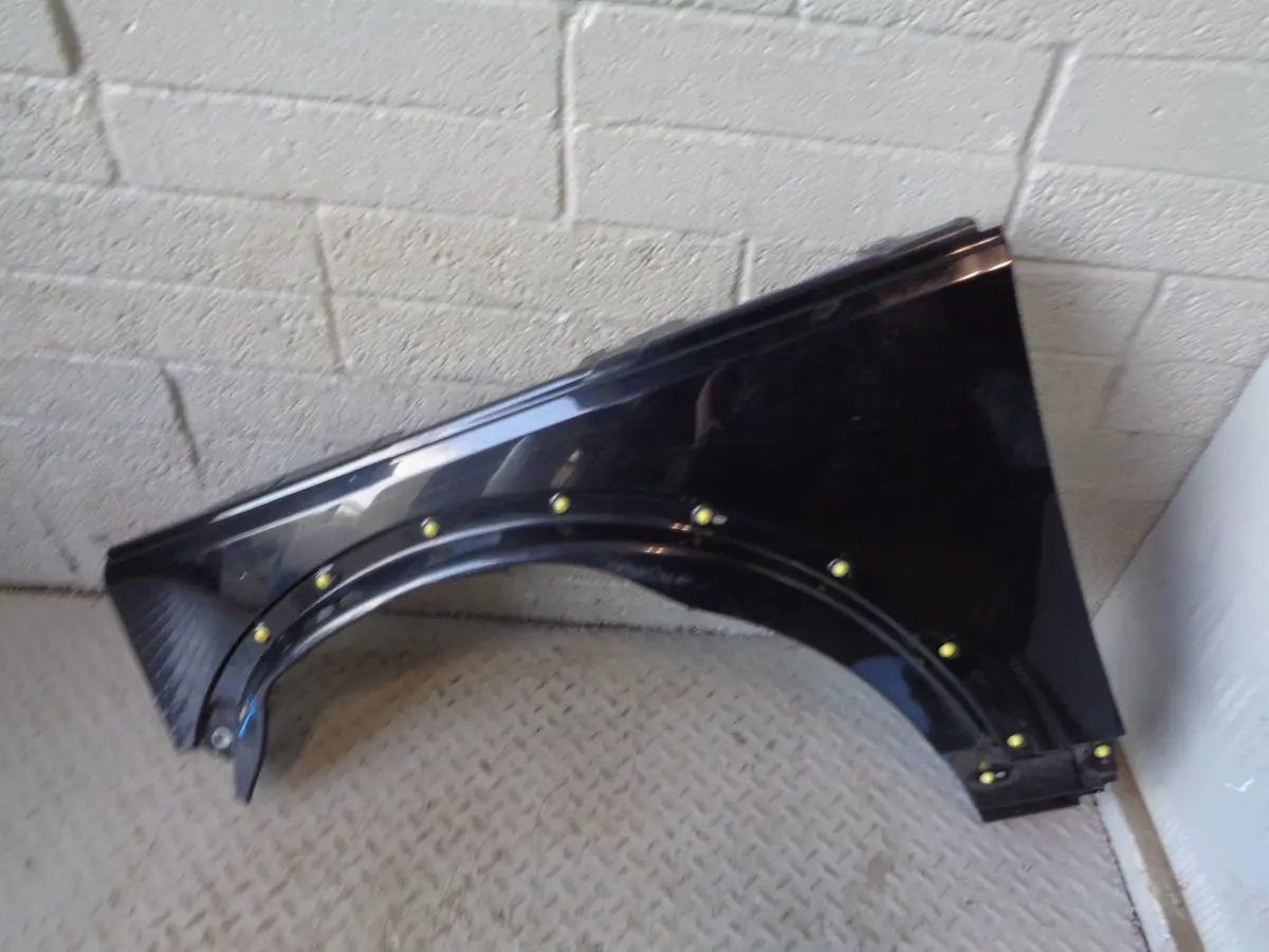 Discovery 3 Near Side Front Wing Land Rover Java Black 2004 To 2009 K07045 1