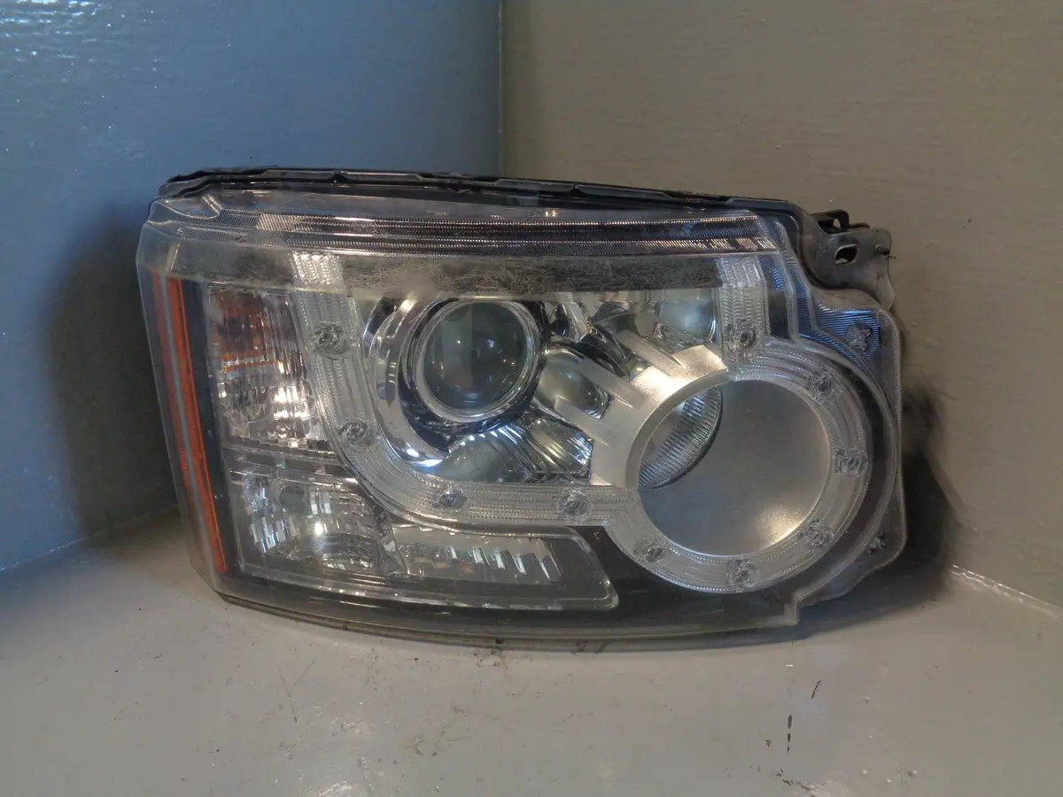 Discovery 4 Headlight Off Side Halogen Right Ah22-13W029-Ac L319 Land Rover 1