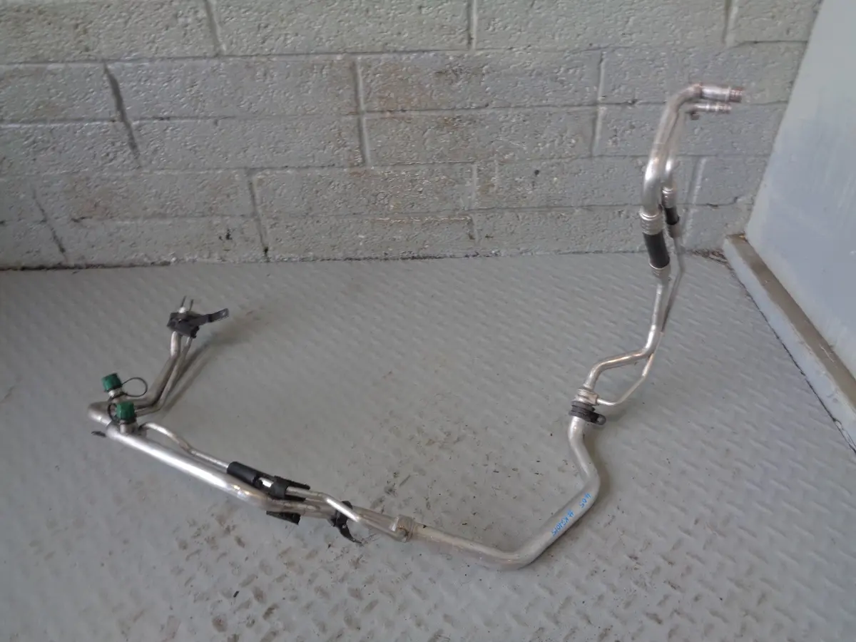 Range Rover L405 Air Con Conditioning Pipes 3.0 Tdv6 Cpla-19A834-Ce 2013 To 2017 1